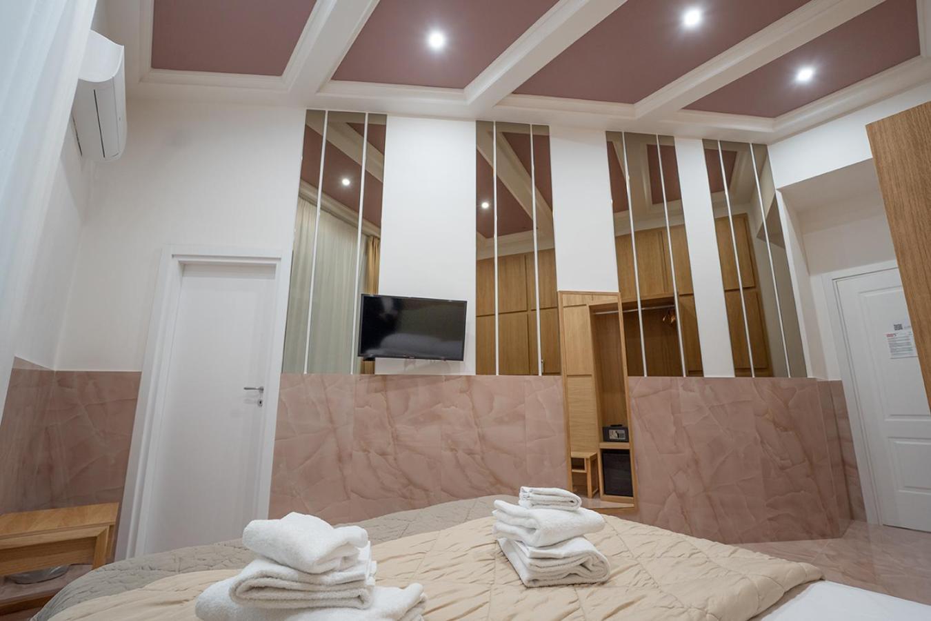 P.c. Boutique H. Lifestyle, Centro, By Clapa Group Dislocated Hospitality Maison d'hôtes Naples