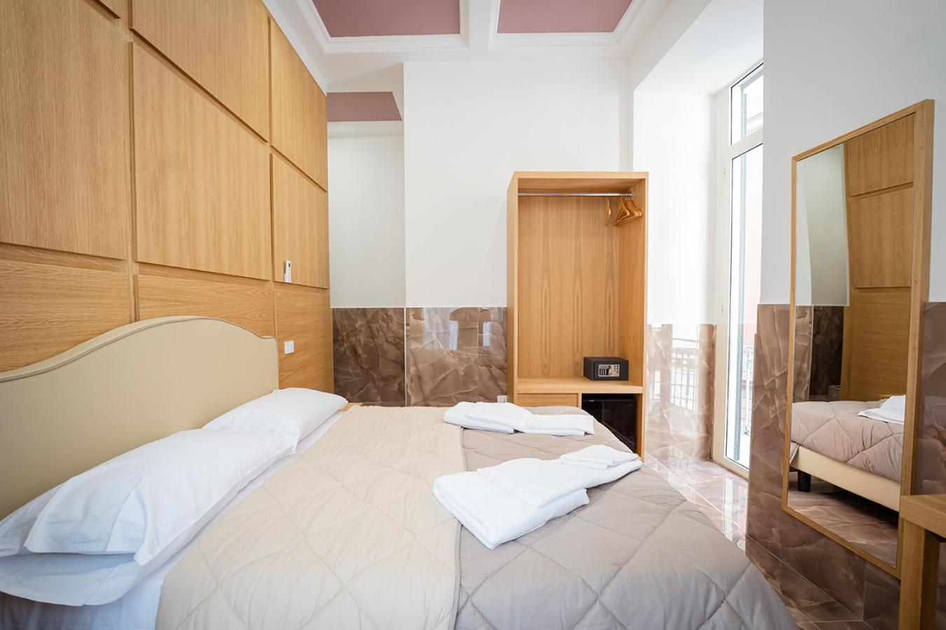Maison d'hôtes P.c. Boutique H. Lifestyle, Centro, By Clapa Group Dislocated Hospitality Naples