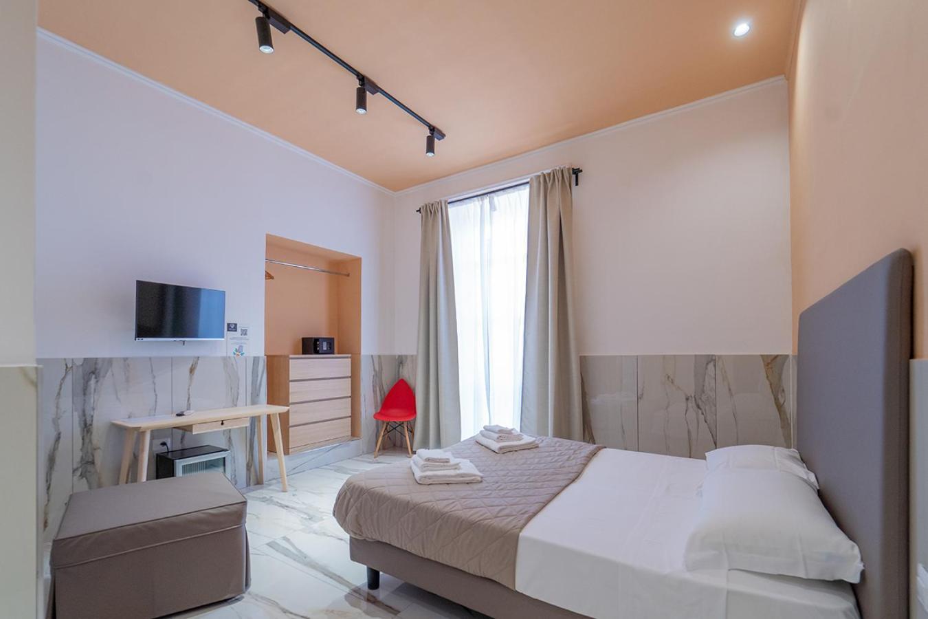 Maison d'hôtes P.c. Boutique H. Lifestyle, Centro, By Clapa Group Dislocated Hospitality Naples